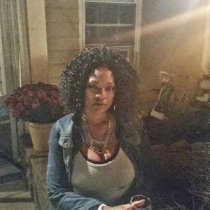 Meet your Posher, Sabrina